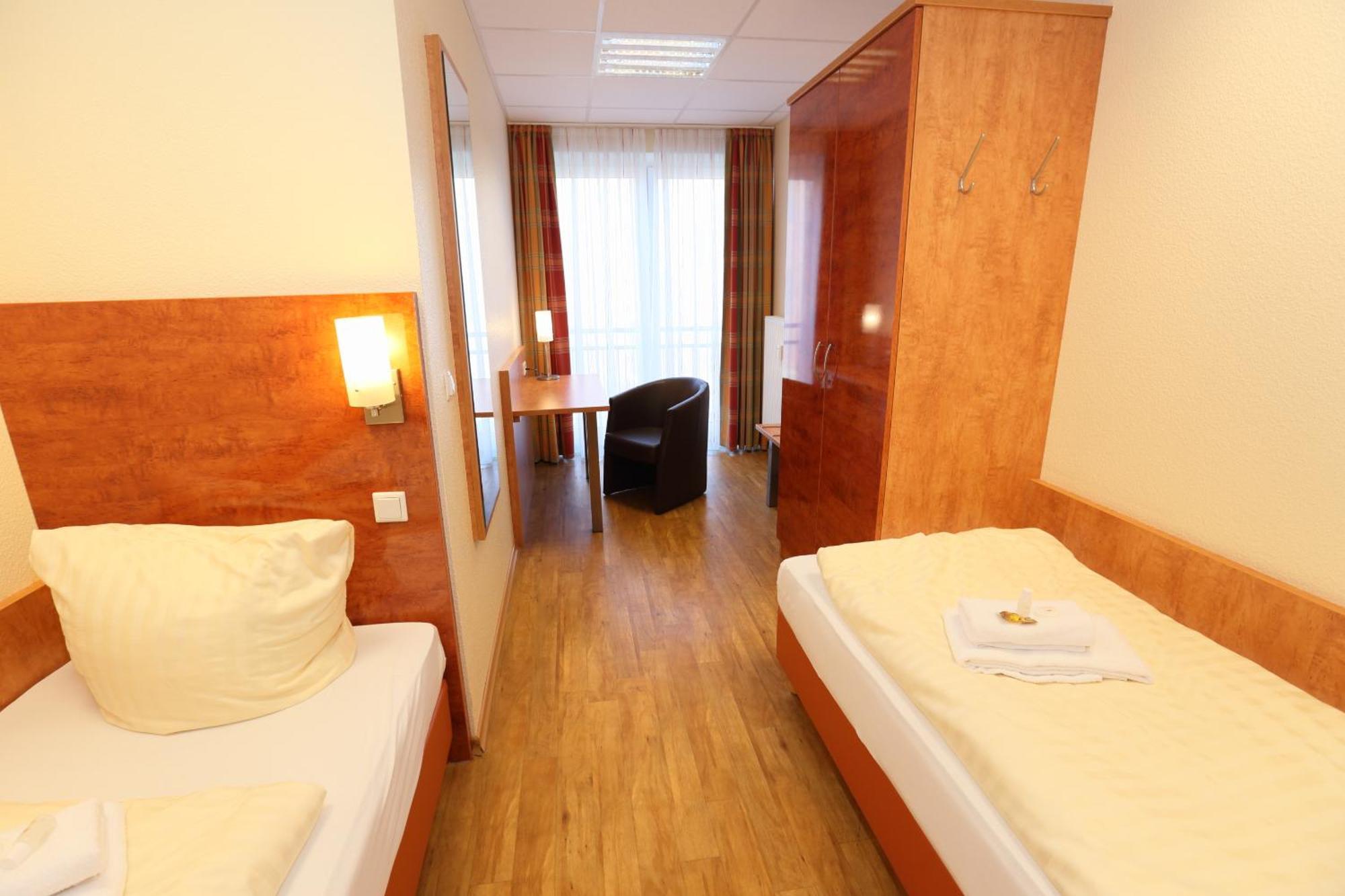 Hotel Am Holzhafen Stade Exterior photo